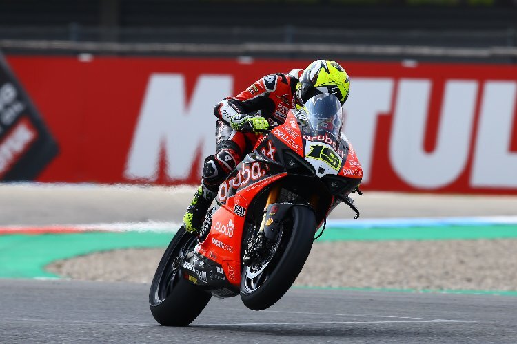 Alvaro Bautista beherrscht die Ducati Panigale V4R