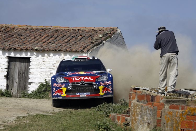 Vorjahressieger Ogier liegt in Portugal wieder vorne.