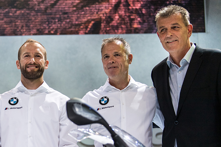 Wollen BMW gemeinsam erfolgreich machen: Ex-Weltmeister Tom Sykes, Teamchef Shaun Muir und BMW-Chef Markus Schramm (v.l.)