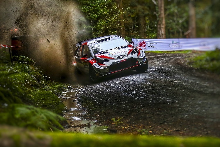 Der Nordire Kris Meeke führt in Wales