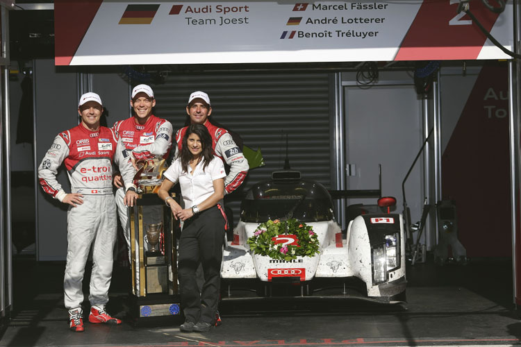Le-Mans-Sieger Fässler, Lotterer und Treluyer mit Ingenieurin Leena Gade