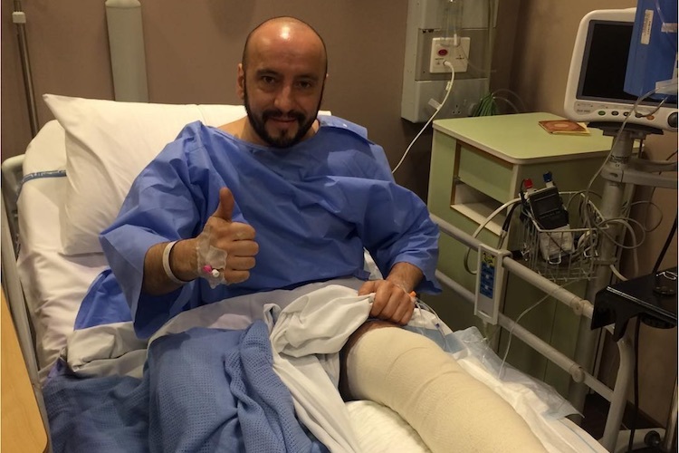 Francesco Cigarini meldet: Die OP an seinem gebrochenen linken Bein ist gut verlaufen 