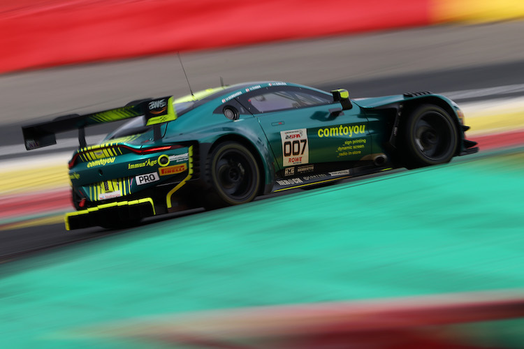 Aston Martin jubelt in Spa!