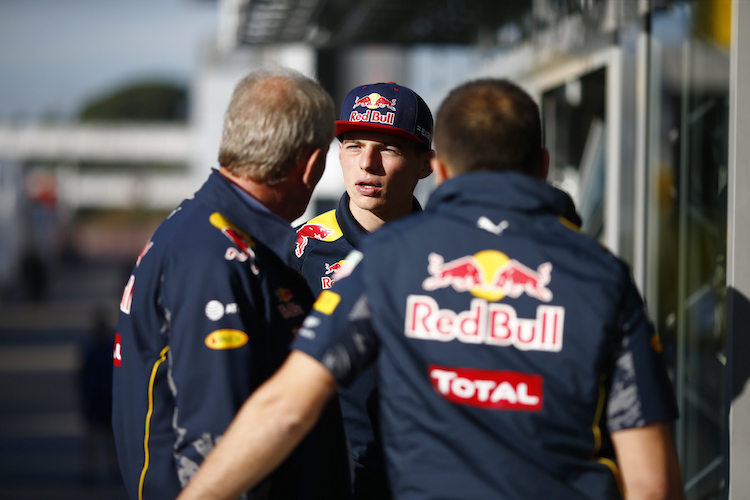 Max Verstappen im Gespräch mit Dr. Helmut Marko