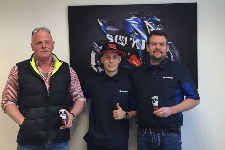 Sponsor Peter Heeb von der Firma Eighty One Powerdrink, Dominic Schmitter und Denis Hertrampf (v.l.)