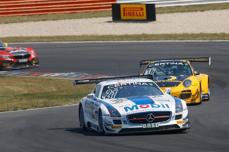 Der Mercedes SLS der Tabellenführer Asch/Ludwig (Team Zakspeed)