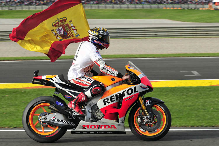 Der neue Weltmeister Marc Márquez nach dem Valencia-GP