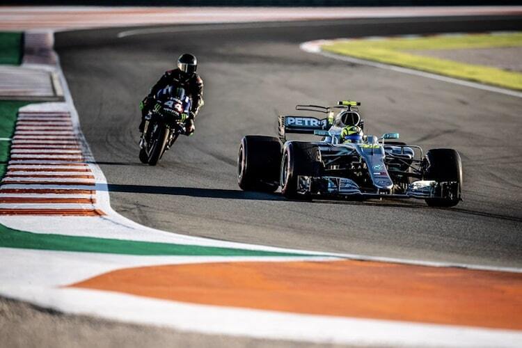 Valentino Rossi und Lewis Hamilton 2019 in Silverstone