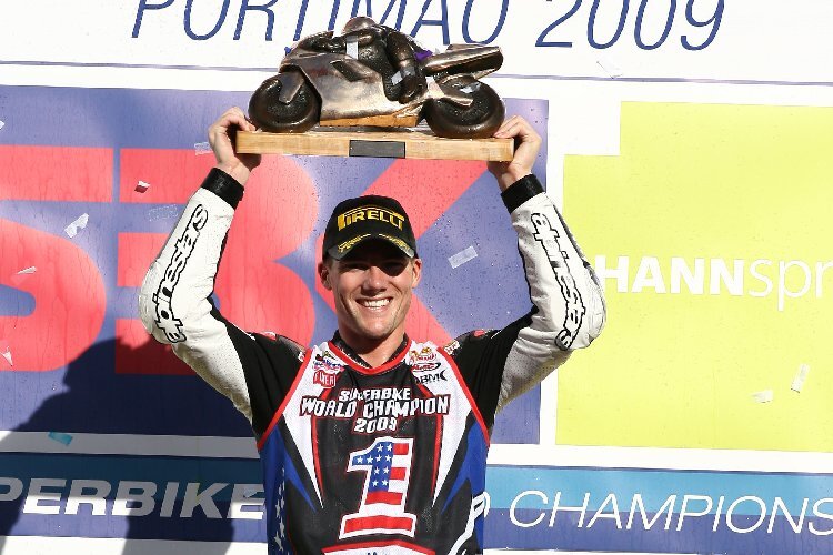 Ben Spies erhielt 2009 noch die Superbike-Trophäe aus Bronze