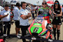 2016: Fausto Gresini (ganz links) und Stefan Bradl am Grid