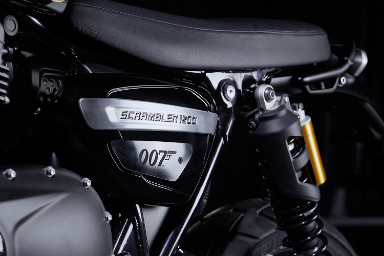 Das Einsatzmotorrad des Agenten 007 ist an zahlreichen Details zu erkennen