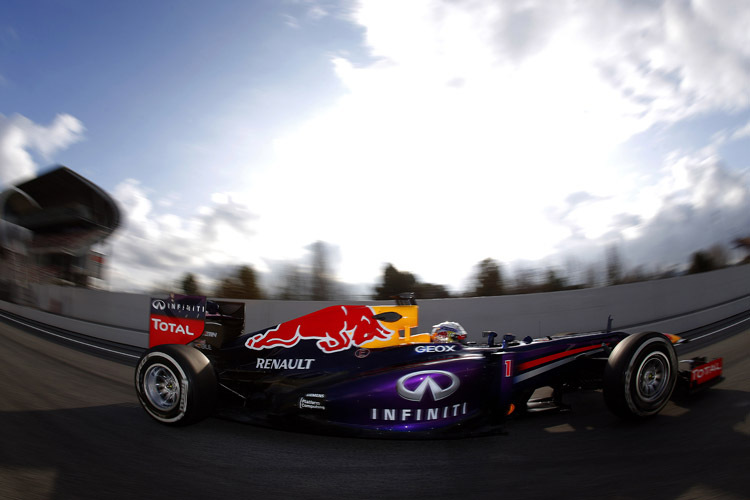 Schneller als der Rest: Sebastian Vettel umrundete den Circuit de Catalunya in 1:23,046 min