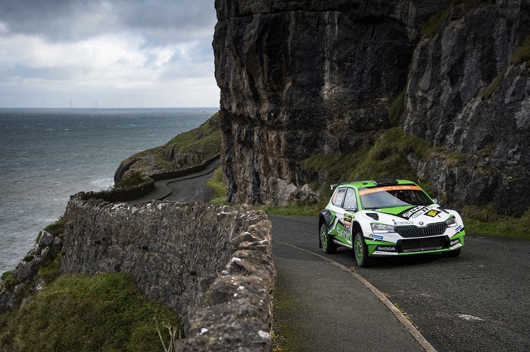 Kalle Rovanperä gewann in Wales die WRC2 Pro-Wertung