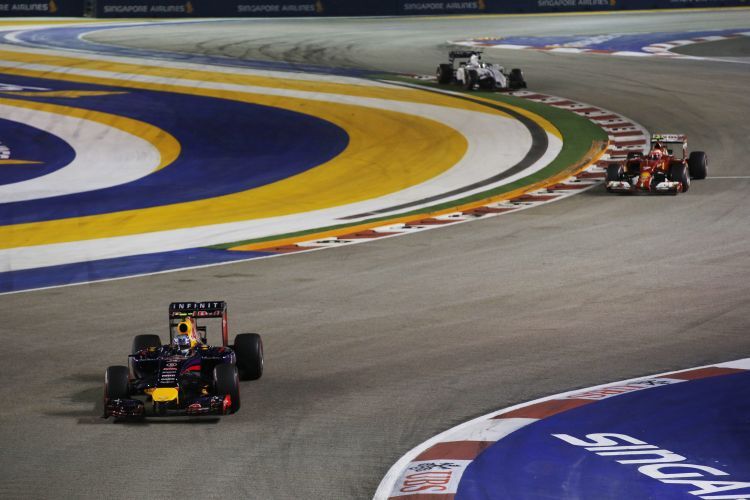 Ricciardo vor Räikkönen und Massa