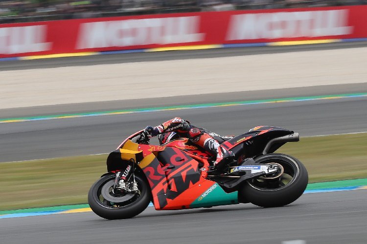 Die Karbon-Schwinge an der KTM RC16 von Pol Espargaro ist gut erkennbar 