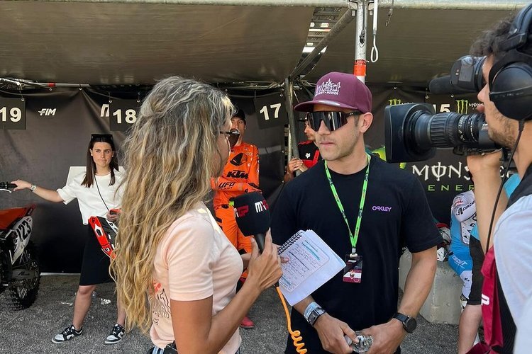 Marcel Schrötter im Gespräch mit MXGP-Presenterin Lisa Leyland