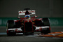 Fernando Alonso fährt in die Nacht von Abu Dhabi