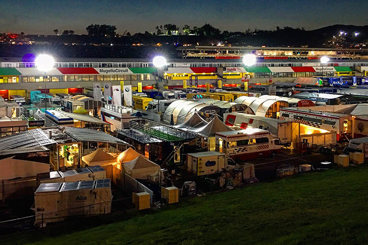 Mugello bei Nacht: Die Atmosphäre ist einzigartig