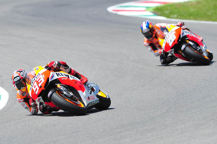 Marc Márquez (93) setzt sich von Dani Pedrosa ab