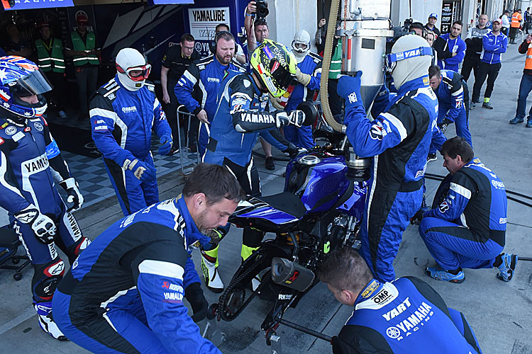 Yamaha Austria beim Boxenstopp