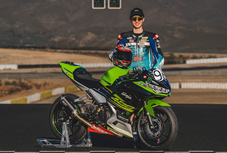 Valentin Folger startet 2022 auf einer Kawasaki Ninja 400