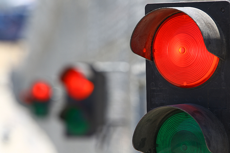 15 Fahrer ignorierten die rote Ampel am Boxenausgang