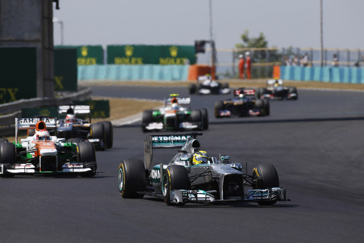 Nach dem Rempler von Felipe Massa fiel Rosberg vom vierten auf den zwölften Platz zurück