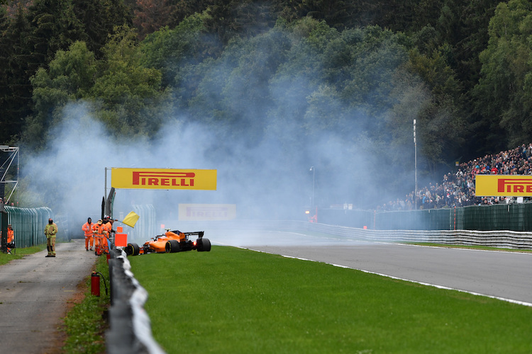 Stoffel Vandoorne setzte seinen McLaren auf der Kemmel-Geraden in die Leitplanken