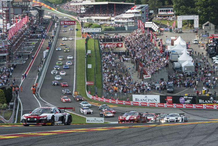 Polesetter Vanthoor führt das Feld erstmals durch die Eau Rouge und Radillon