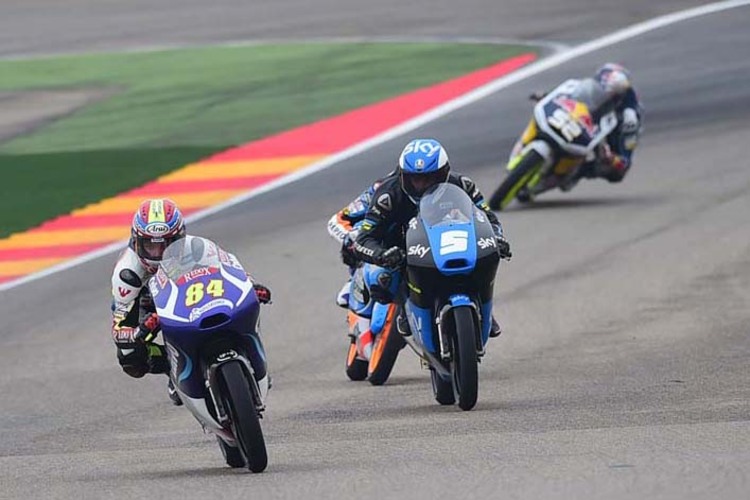 Aragón-GP 2014: Jakub Kornfeil führt vor Sieger Fenati (5), Márquez und Kent