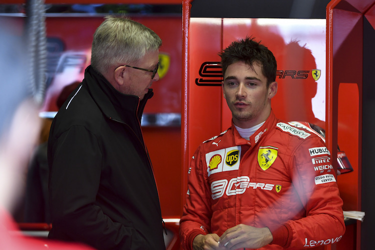 Ross Brawn und Charles Leclerc