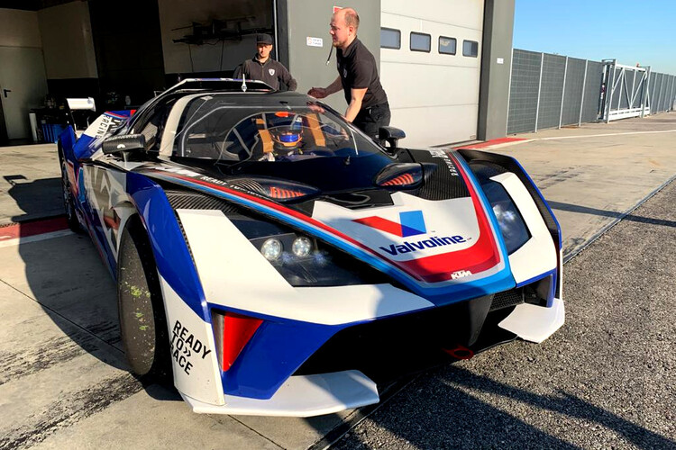 Der KTM X-Bow GT4 Evo bei Testfahrten