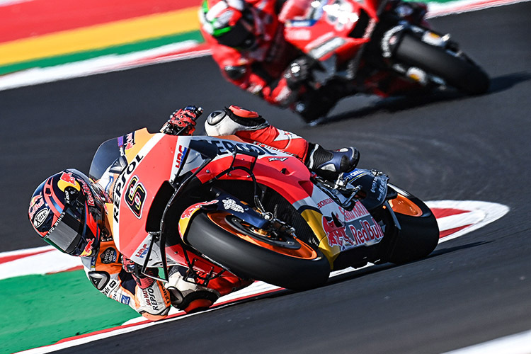 Stefan Bradl in Misano vor Petrucci