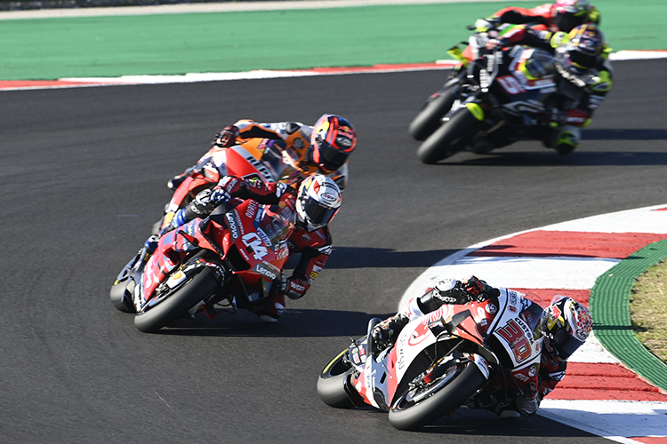 Nakagami vor Dovizioso, Bradl und Zarco