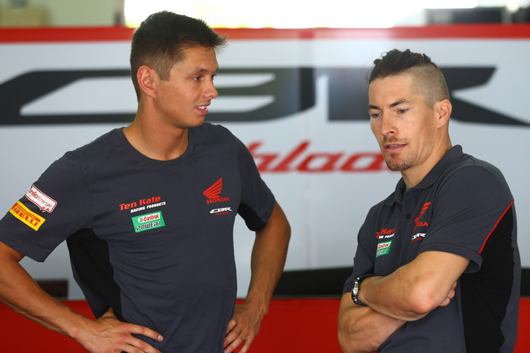 Michael van der Mark (li.) mit Honda-Teamkollege Nicky Hayden