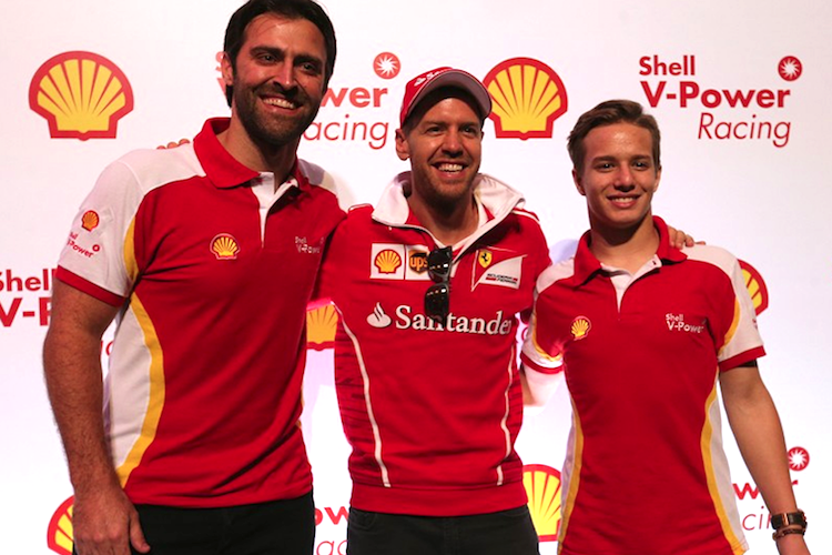 Gianluca Petecof (rechts) mit Sebastian Vettel (Mitte) und StockCar-Fahrer Átila Abreu
