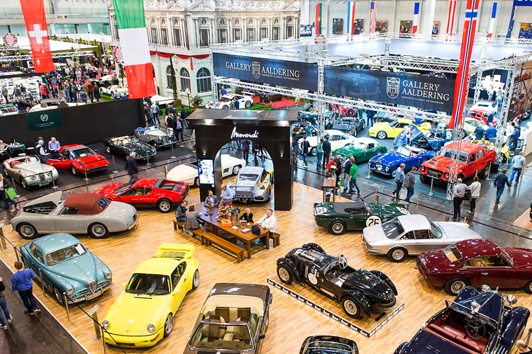 Oldtimer-Szene traf sich bei der Techno-Classica