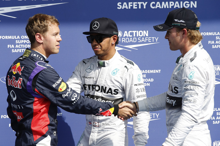 Sebastian Vettel gratuliert Nico Rosberg zur Pole