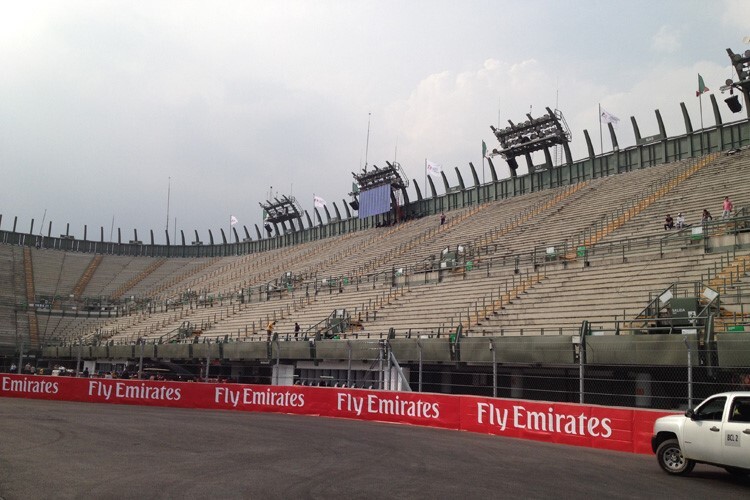 Die Passage durch das Stadion