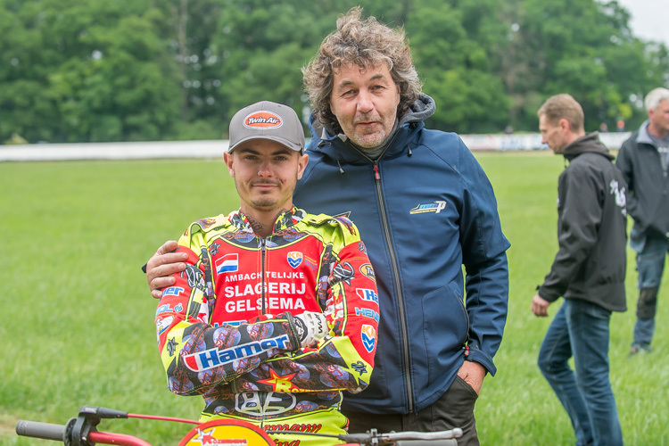 Langbahn-Weltmeister Romano Hummel und sein Mechaniker und Freund Sjoerd Rozenberg