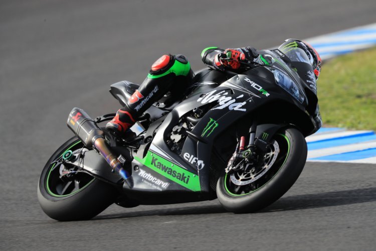 Tom Sykes hält mit der Kawasaki ZX-10RR bei den MotoGP-Bikes mit