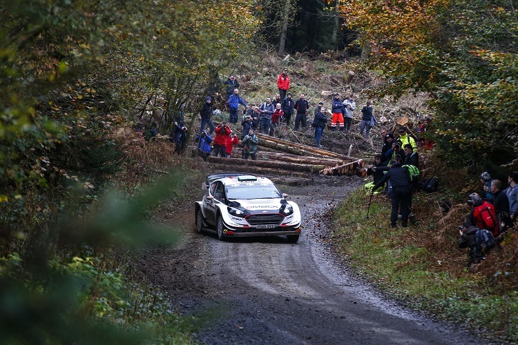 Tagessieg für Elfyn Evans beim WM-Heimspiel