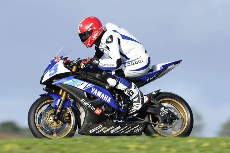 Die Yamaha-R6 wirkt unter Luca Scassa wie ein Pocket-Bike