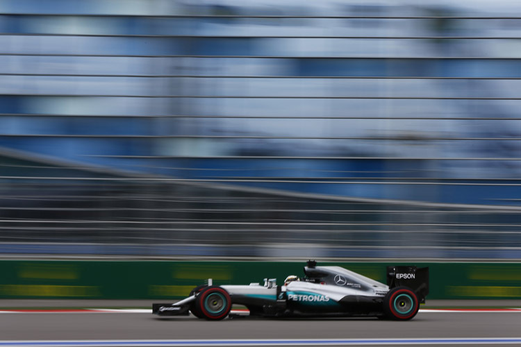 Da lief die Mercedes-Antriebseinheit noch: Lewis Hamilton im Qualifying zum Russland-GP