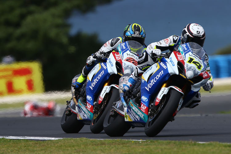 Das Suzuki-Duo Alex Lowes (22) und Randy de Puniet (14) müssen die neue Elektronik testen