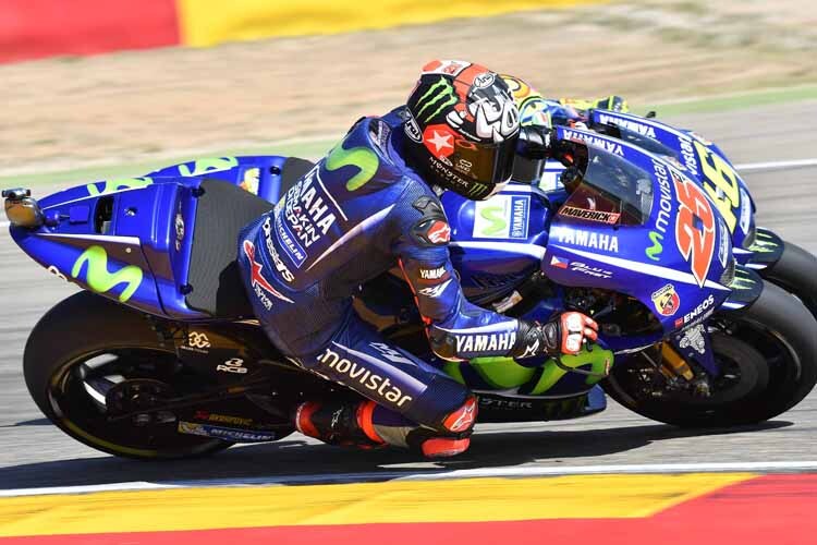 Knallharter Fight: Maverick Viñales im Clinch mit Rossi