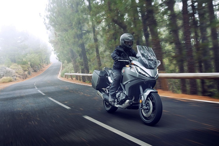 Honda NT1100: Eine Motorrad, um damit Motorrad zu fahren - zum Posen weniger geeignet 