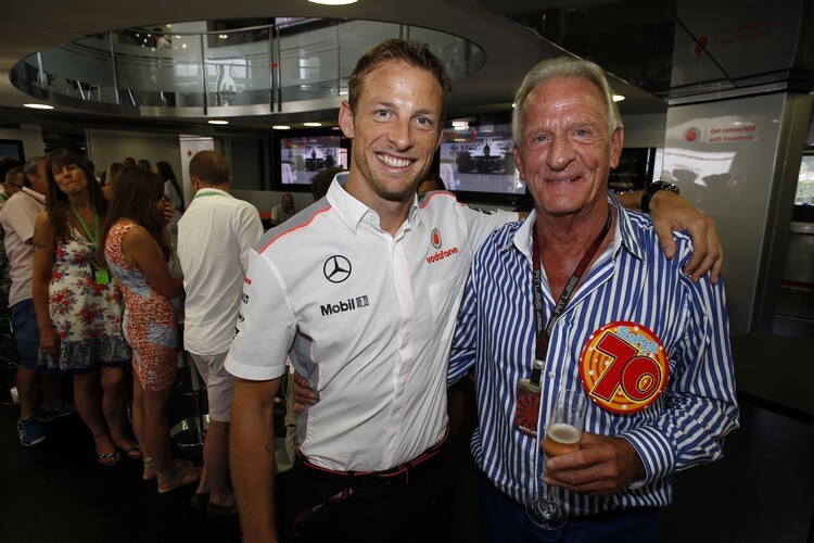 Jenson mit seinem im Januar verstorbenen Vater John Button