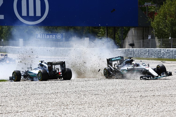 Rosberg und Hamilton zu Beginn des Spanien-GP