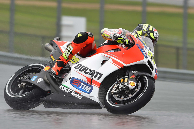 Andrea Iannone mit der Desmosedici GP15